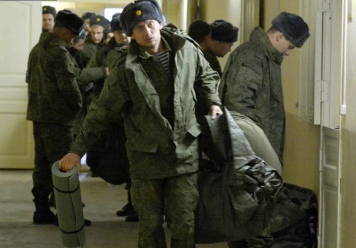 В Запорожской области оккупанты заставляют мужчин становиться на учет в военкоматах