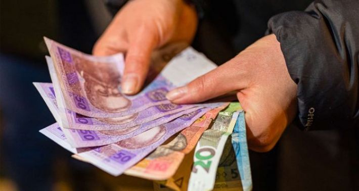 В Запорожье задержали мужчину, который украл деньги из кассы в киоске - фото