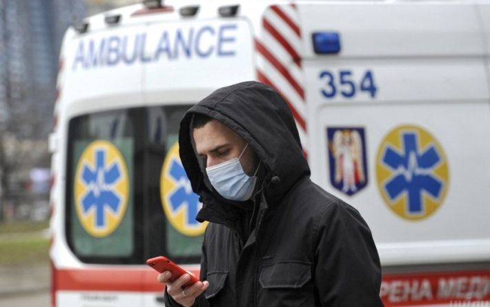 В Україні фіксують зростання захворюваності на COVID, грип і ГРВІ