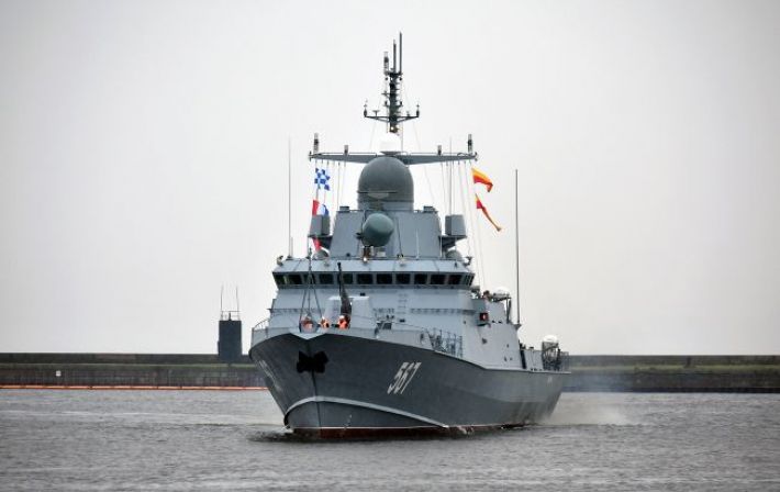 Удар ВСУ по Керчи. В РФ подтвердили повреждения корабля на судостроительном заводе