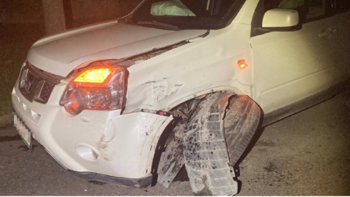 В Запорожье пьяный водитель спровоцировал ДТП: столкнулись два авто (фото)