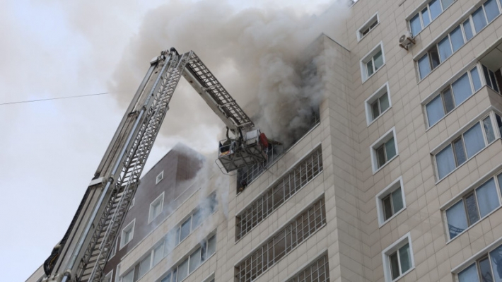 В Запорожье произошел пожар - горела многоэтажка