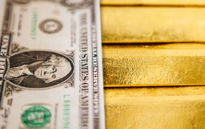 Санкции США вытеснили торговлю российским золотом из Дубая в Гонконг, - Bloomberg