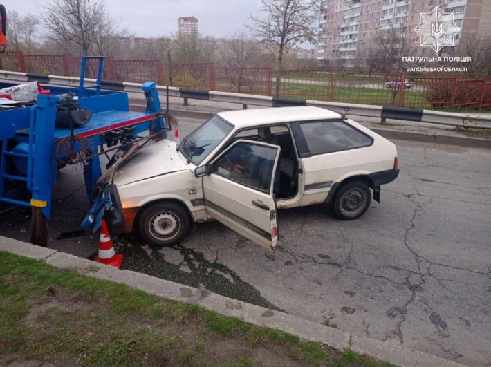 В Запорожье пьяный водитель спровоцировал два ДТП (фото)