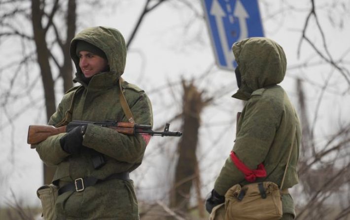Попасть могут не все. В Луганской области россияне формируют эвакуационные списки