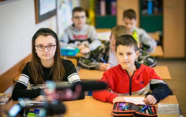Сколько украинских детей учатся в школах Польши: новые данные