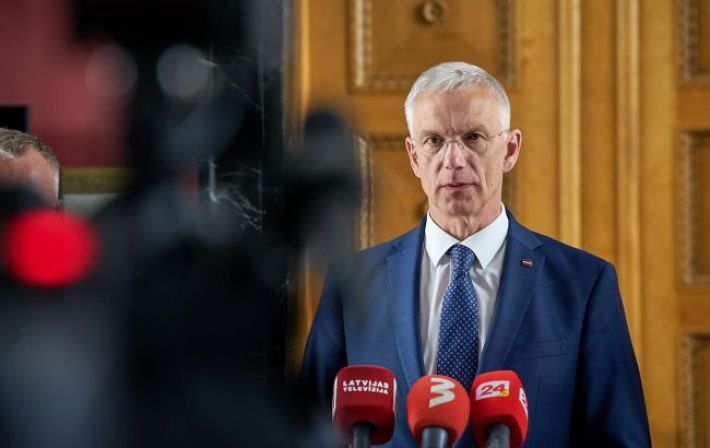 Латвия хочет присоединиться к переговорам по разблокированию границы Украины и Польши