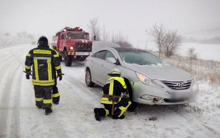 Снегопад в Одесской области: за пару часов уже почти 50 ДТП, в том числе с автобусами