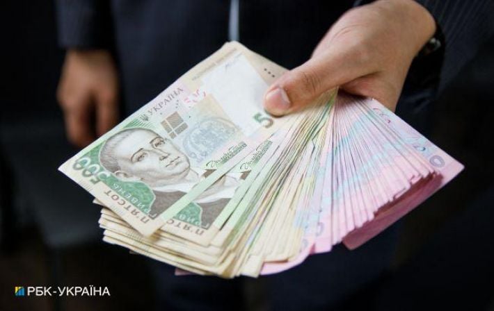 Зарплата в Украине за последний квартал упала на 1500 гривен, - официальные данные ПФУ