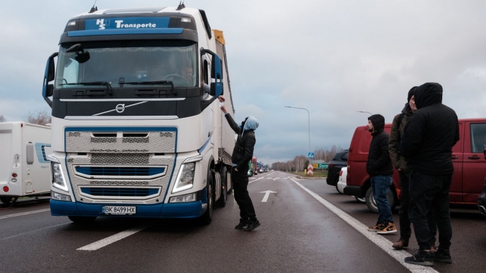 Польша усилит проверку украинских грузовиков на границе