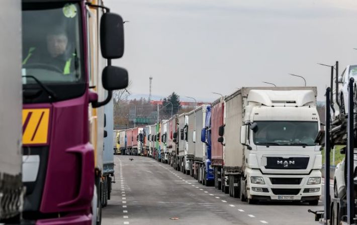 Словацкие перевозчики разблокировали движение грузовиков на границе с Украиной