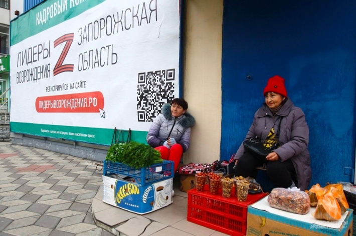 «Владимирский централ» стал гимном торгашей, а ценники на продукты не успевают менять – о жизни в оккупированном Мелитополе (фото)
