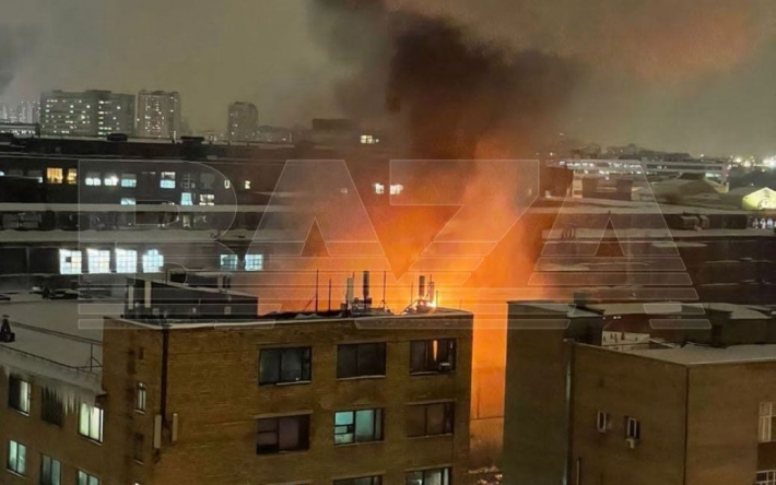 В Москве вспыхнул большой пожар на электрозаводе (фото)
