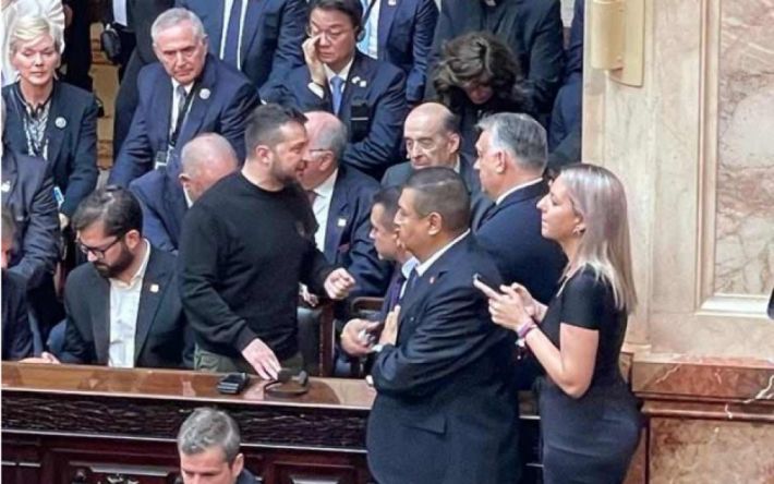 Зеленский пообщался с Орбаном во время церемонии инаугурации президента Аргентины