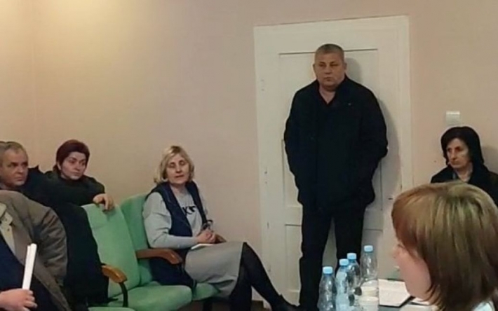 Подрыв гранат на сессии сельсовета в Закарпатье: журналист назвал вероятную причину поступка депутата
