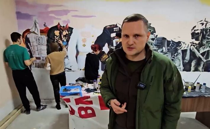 Из колледжа - на фронт: в Мелитополе рашисты открывают класс "военно-профессиональной ориентации" для будущих контрактников (фото, видео)