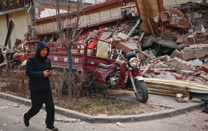 В Китае резко возросло количество пострадавших от землетрясения: что известно о разрушении