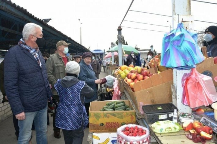 В Энергодаре гауляйтер Е.Балицкий прибрал к рукам центральный рынок (видео)