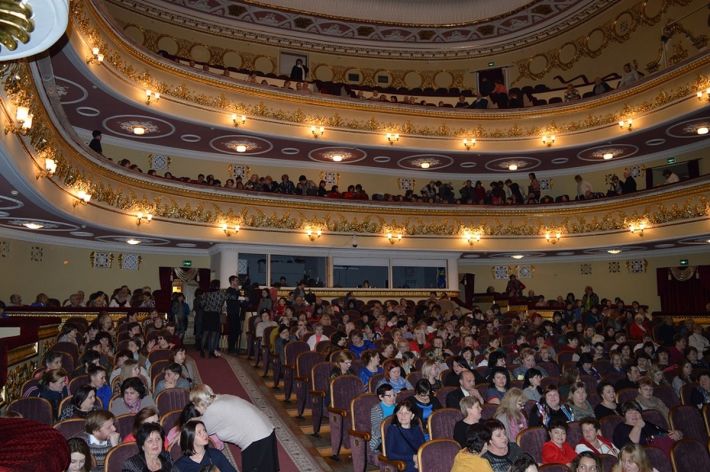 В филармонии и театре имени Магара Запорожья отменили рождественские спектакли