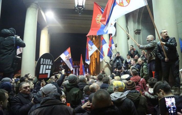 Студенты присоединились к протестам против фальсификации выборов в Сербии