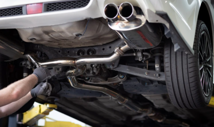 Поломки автомобильной выхлопной системы: сколько может обойтись ремонт?