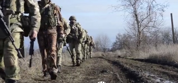 Бегут, стреляют, падают - в сети показали эстафеты Мелитопольского батальона (фото)