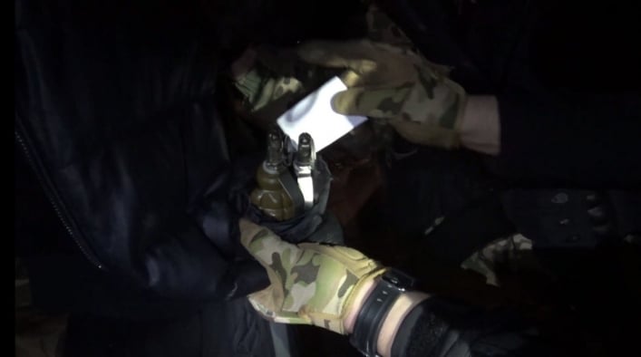 В Мелитополе спецназовцы МВД эффектно задержали преступника-алкоголика 3