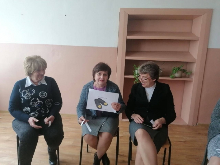 В Мелитопольском районе учителя угрожают "депортацией" и "экскурсией на подвал" (фото)
