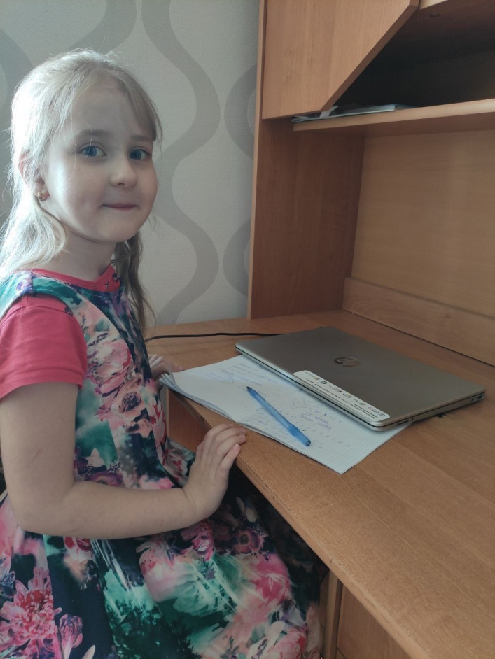 Мелитопольские школьники получили ноутбуки для учебы 1