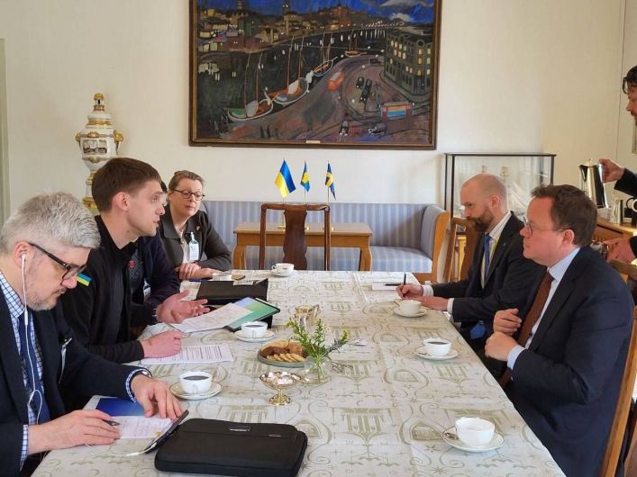 Иван Федоров провел переговоры в Стокгольме о поставках спецоборудования в деоккупированный Мелитополь (фото)
