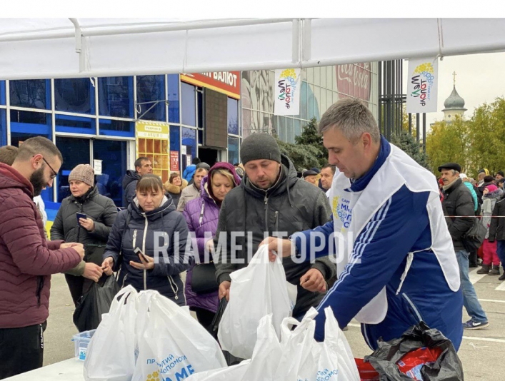 Мелитополь отправляет гуманитарную помощь пострадавшим от затопления в Херсонской области 5