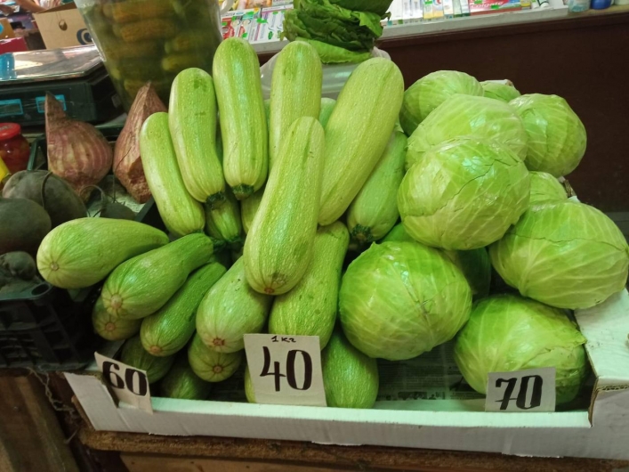 В сети показали цены на сезонные продукты в Мелитополе (фото)