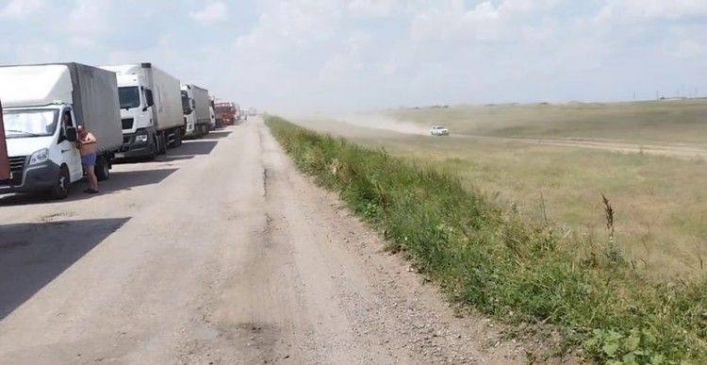 Было плохо, а стало еще хуже: рашисты жалуются на состояние дороги между Мелитополем и Крымом 3