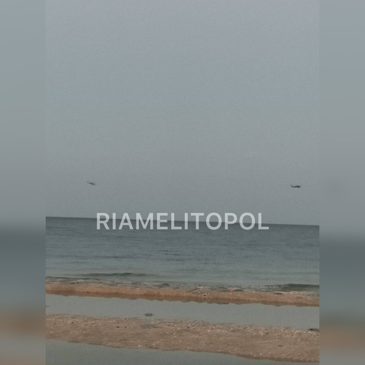 Вражеские вертолеты над Кирилловкой разгоняют немногочисленных туристов 
