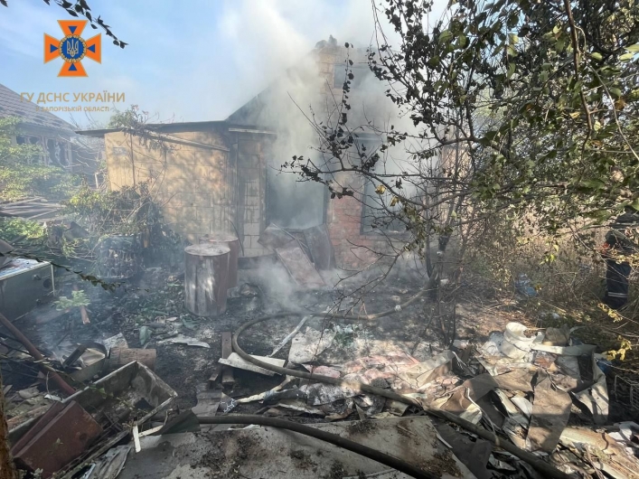 Рятувальники ліквідували пожежі на територіях приватних домоволодінь, в шести житлових будинках, чотирьох господарчих спорудах
