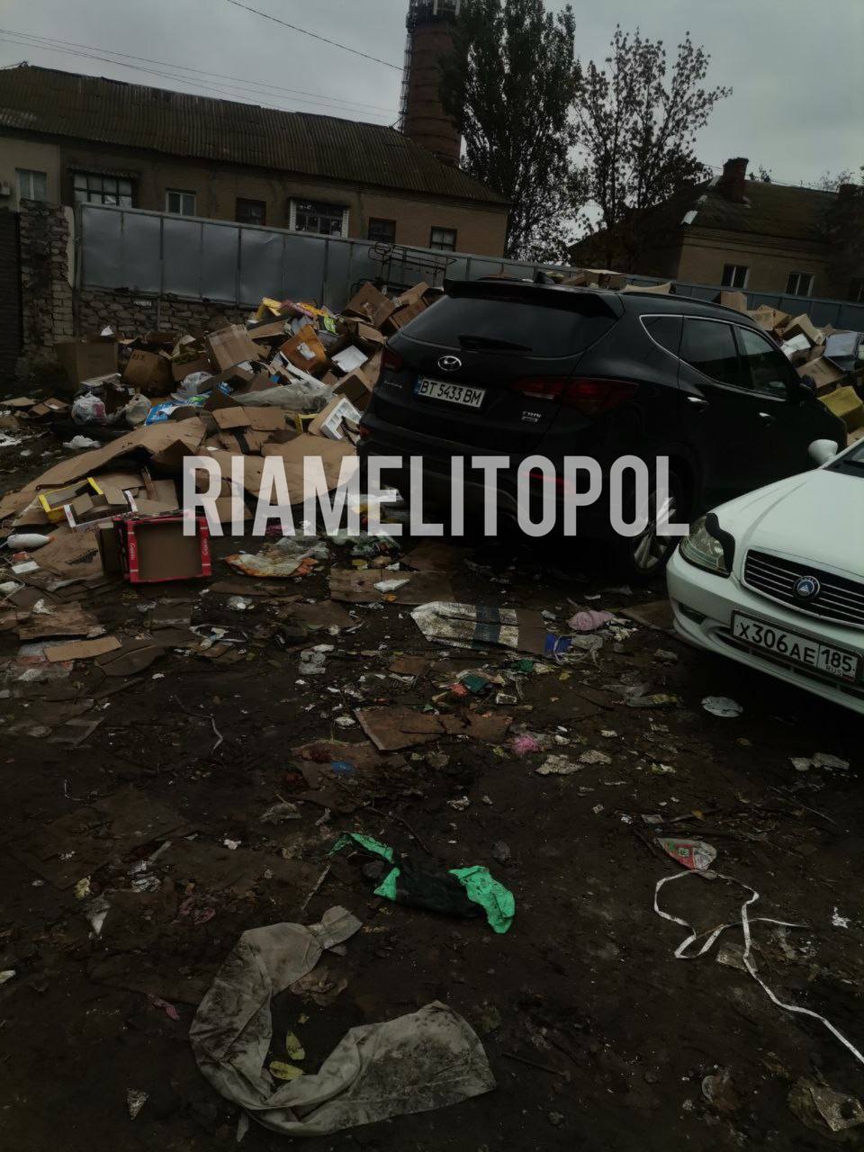 В Мелитополе соседи пишут доносы в комендатуру на тех, кто самостоятельно утилизирует мусор 2
