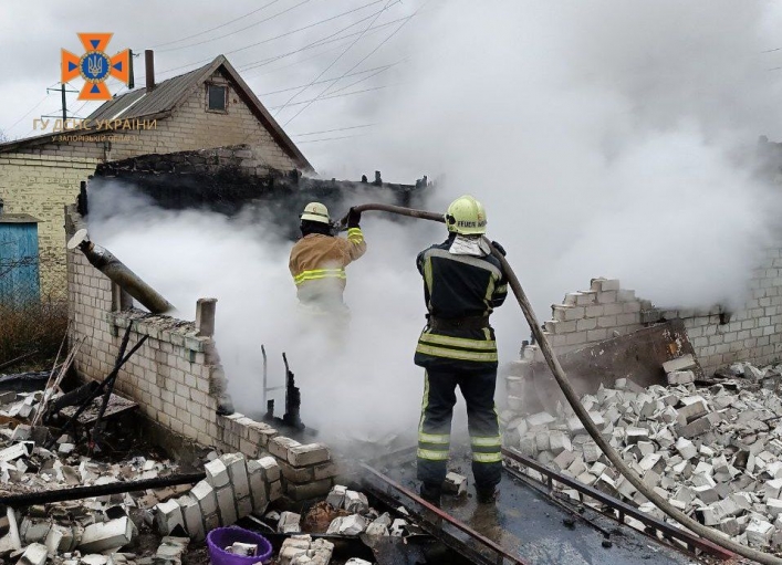 Горел частный жилой дом на площади 20 кв.м. Спасатели оперативно потушили пожар.