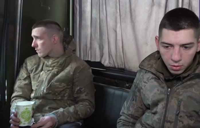 Українських військовополонених привезли в Мелітополь і змусили зніматися в кіно про 