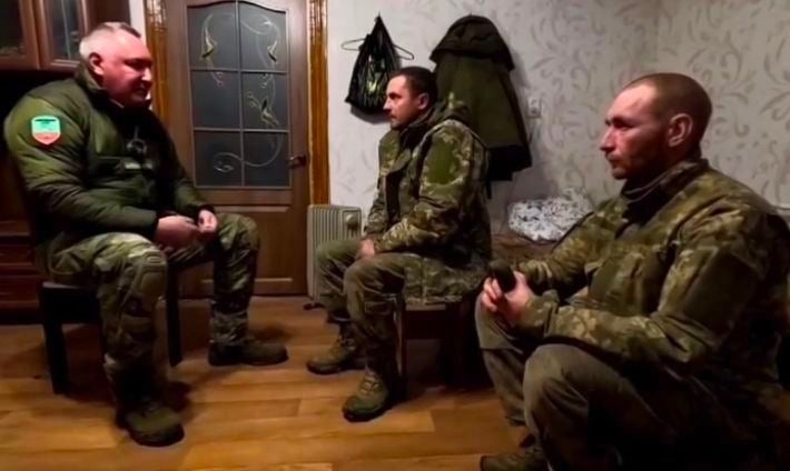 Запорожский “сенатор” Рогозин устроил позорный цирк с пленными бойцами ВСУ на Мелитопольском направлении (фото, видео)