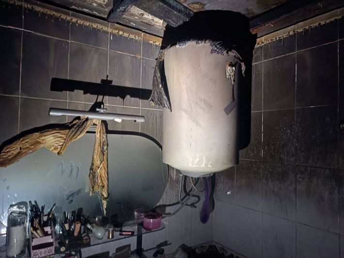 В Мелитополе в отсутствие хозяев загорелась квартира в многоэтажке (фото)