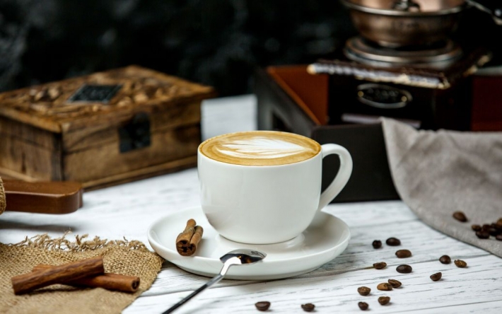 Только одна щепотка этой специи к кофе – и вы сможете сбросить лишний вес и улучшить здоровье