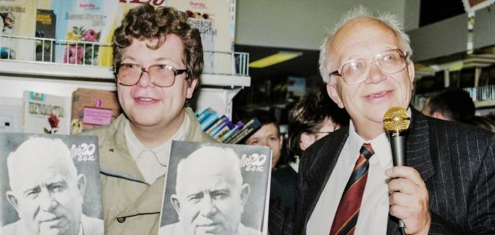 Двері ніхто не відчиняв: у Росії заявили про смерть онука Хрущова