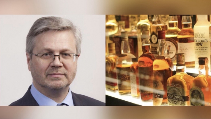 В Мелитополе "ректор" фейкового МГУ открыл крупный алкогольный тендер (фото)
