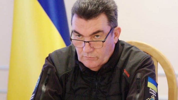 "Насильно это сделать не получится": Данилов прокомментировал мобилизацию украинцев за границей