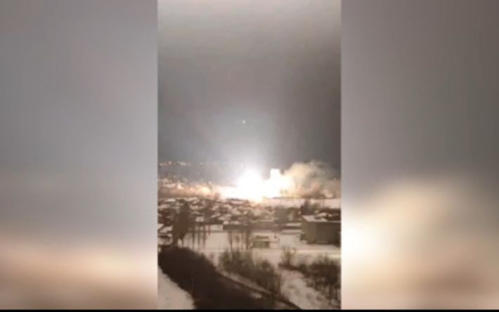 У Бєлгородській області після вибуху спалахнула електропідстанція: відео