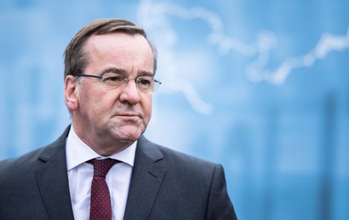 Министр обороны Германии заявил о вероятной войне РФ с НАТО: когда это может произойти