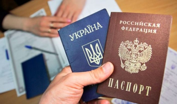Экперт раскритиковал законопроект Зеленского, по которому многие мелитопольцы могут остаться без украинского гражданства