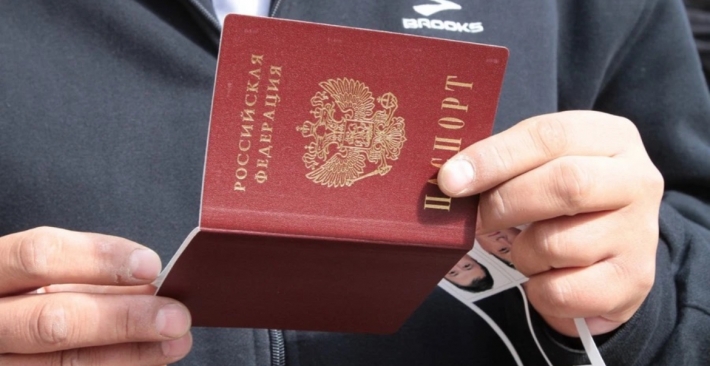 Не имеешь паспорт рф - иностранец: с 1 июля на оккупированной территории Запорожской области вводят новые правила жизни