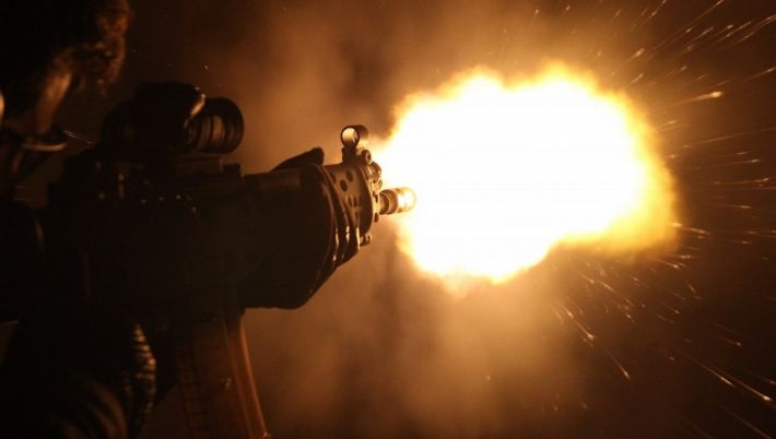 Как на линии фронта: в Мелитополе ночью рашисты устроили стрельбу в разных районах города (видео)