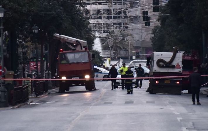 В Афинах возле здания министерства взорвалась бомба